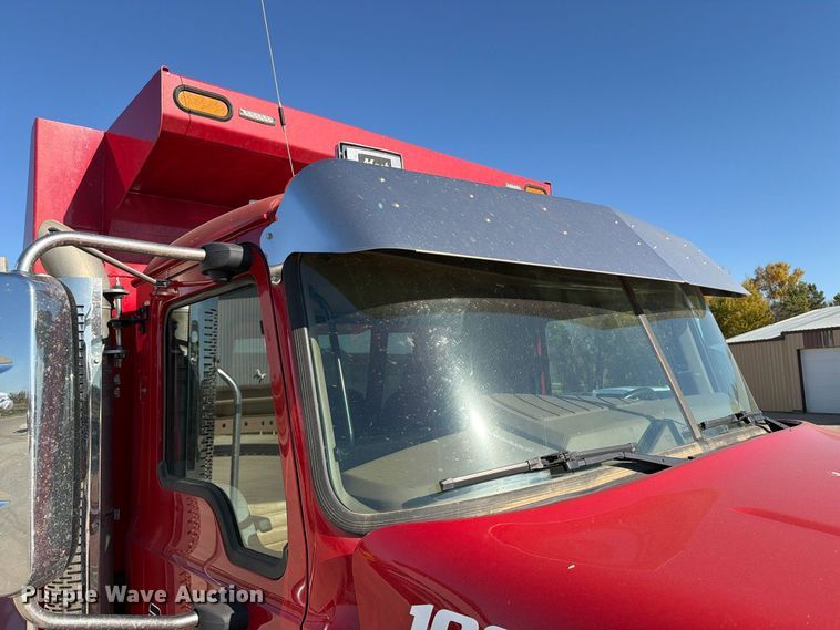 image for item EA0591 2018 Mack GU713 dump truck