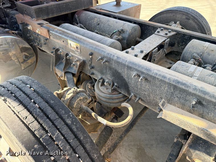 image for item EA0591 2018 Mack GU713 dump truck