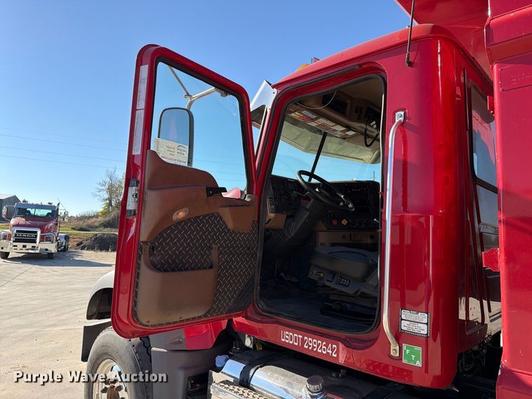 image for item EA0591 2018 Mack GU713 dump truck