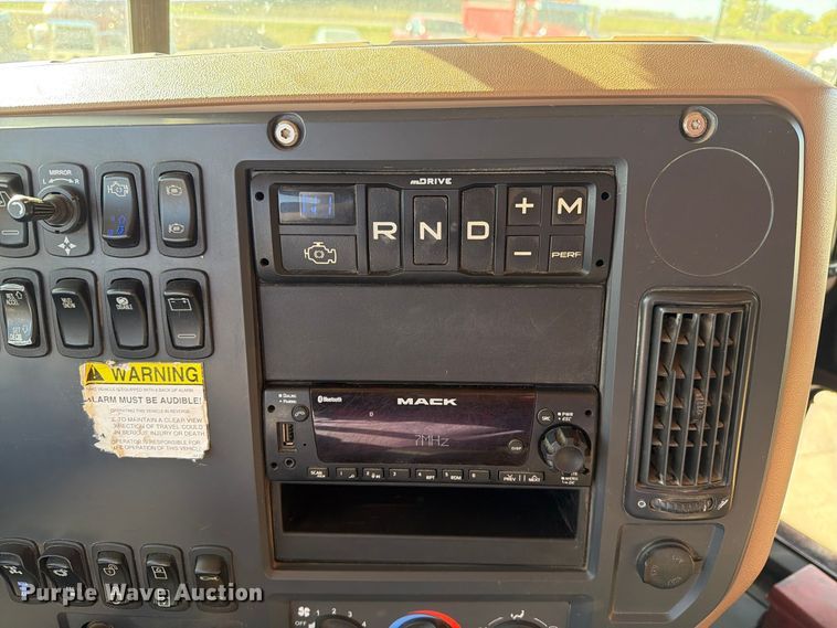 image for item EA0591 2018 Mack GU713 dump truck