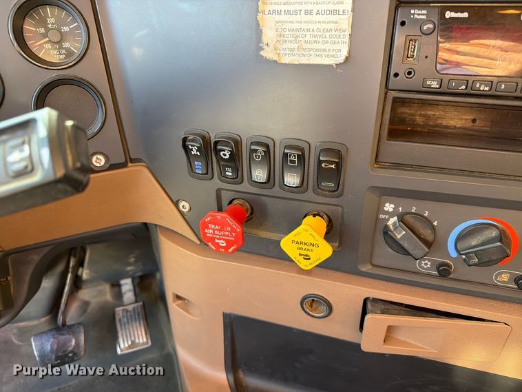 image for item EA0591 2018 Mack GU713 dump truck