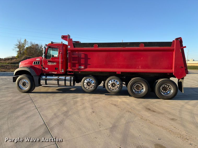 image for item EA0592 2018 Mack GU713 dump truck