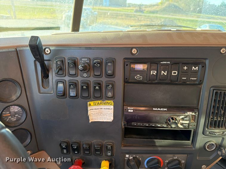 image for item EA0592 2018 Mack GU713 dump truck