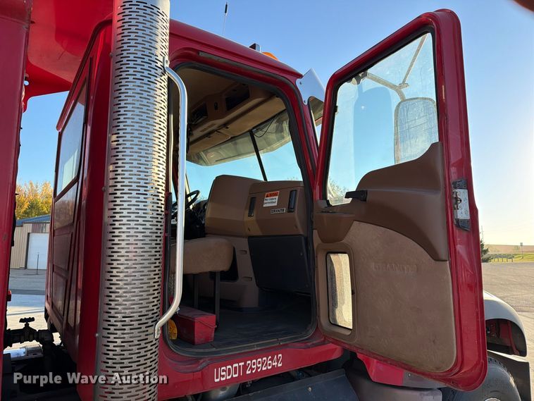 image for item EA0592 2018 Mack GU713 dump truck