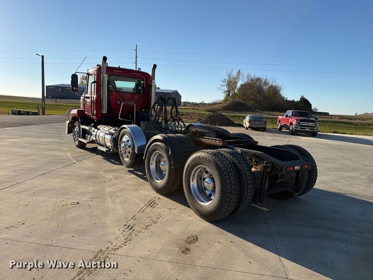 image for item EA0593 2018 Mack Anthem semi truck