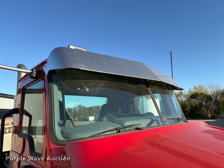 image for item EA0593 2018 Mack Anthem semi truck