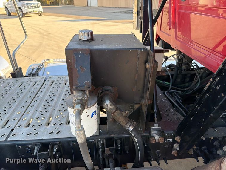 image for item EA0593 2018 Mack Anthem semi truck