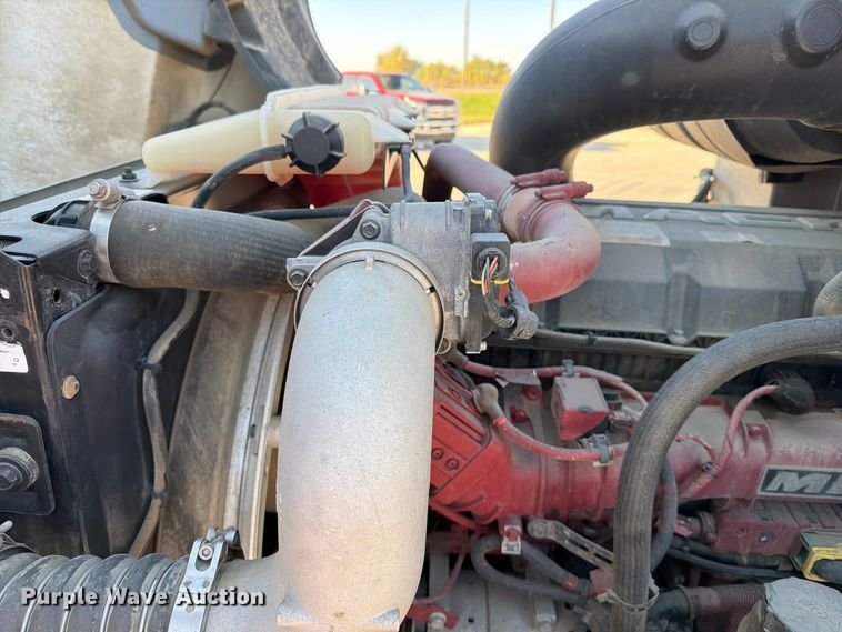 image for item EA0593 2018 Mack Anthem semi truck