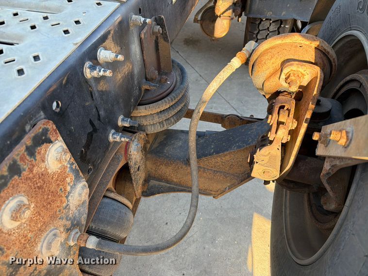 image for item EA0593 2018 Mack Anthem semi truck