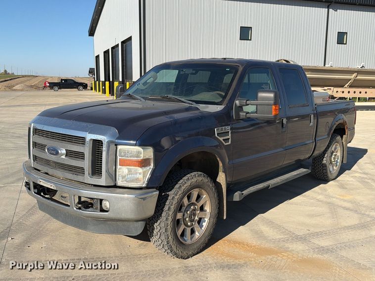 image for item EA0595 2008 Ford F250 Super Duty Crew Cab pickup truck