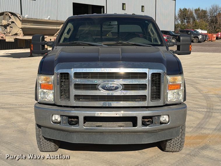 image for item EA0595 2008 Ford F250 Super Duty Crew Cab pickup truck
