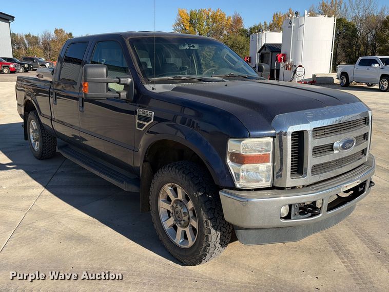 image for item EA0595 2008 Ford F250 Super Duty Crew Cab pickup truck