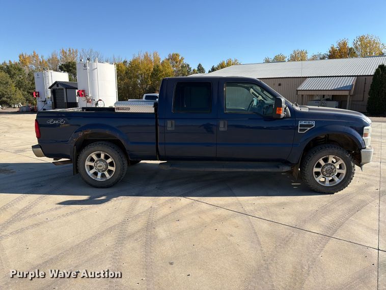 image for item EA0595 2008 Ford F250 Super Duty Crew Cab pickup truck