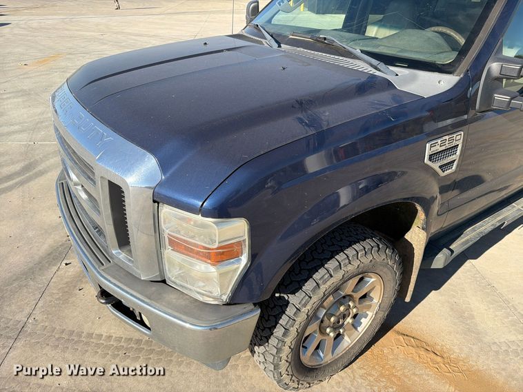 image for item EA0595 2008 Ford F250 Super Duty Crew Cab pickup truck