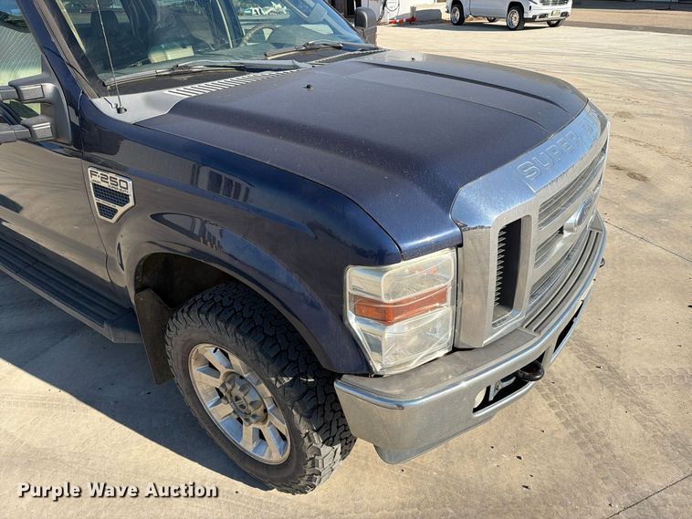 image for item EA0595 2008 Ford F250 Super Duty Crew Cab pickup truck