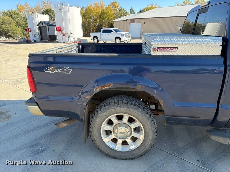 image for item EA0595 2008 Ford F250 Super Duty Crew Cab pickup truck