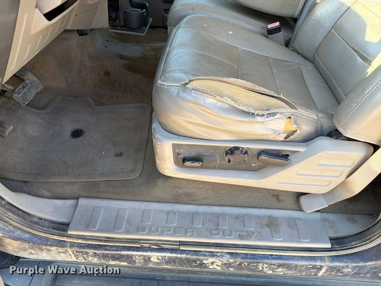 image for item EA0595 2008 Ford F250 Super Duty Crew Cab pickup truck