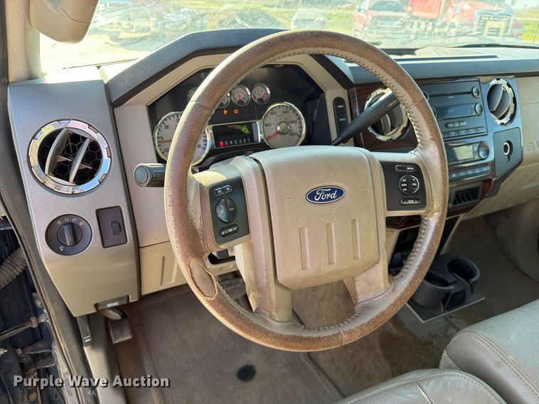 image for item EA0595 2008 Ford F250 Super Duty Crew Cab pickup truck