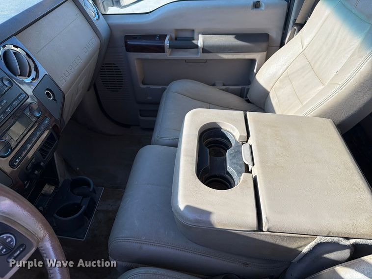image for item EA0595 2008 Ford F250 Super Duty Crew Cab pickup truck