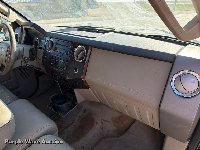 image for item EA0595 2008 Ford F250 Super Duty Crew Cab pickup truck
