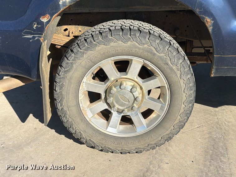 image for item EA0595 2008 Ford F250 Super Duty Crew Cab pickup truck