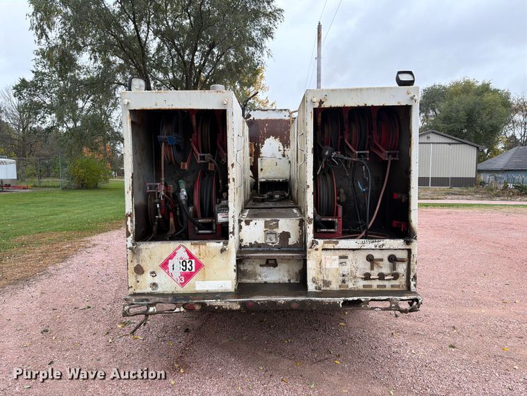 image for item EA0600 1987 Freightliner Conventional fuel / lube truck