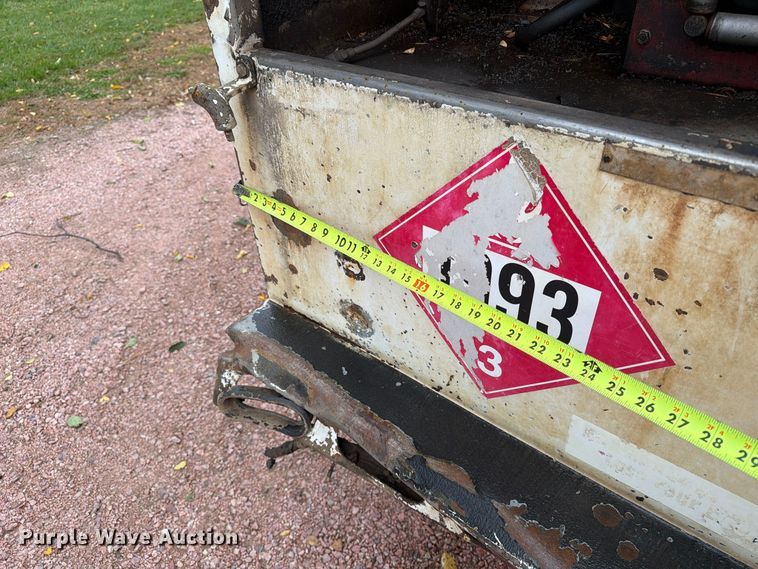 image for item EA0600 1987 Freightliner Conventional fuel / lube truck