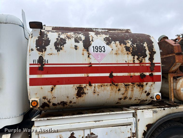 image for item EA0600 1987 Freightliner Conventional fuel / lube truck