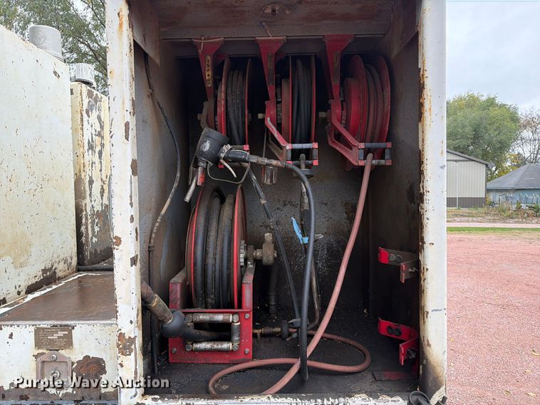 image for item EA0600 1987 Freightliner Conventional fuel / lube truck