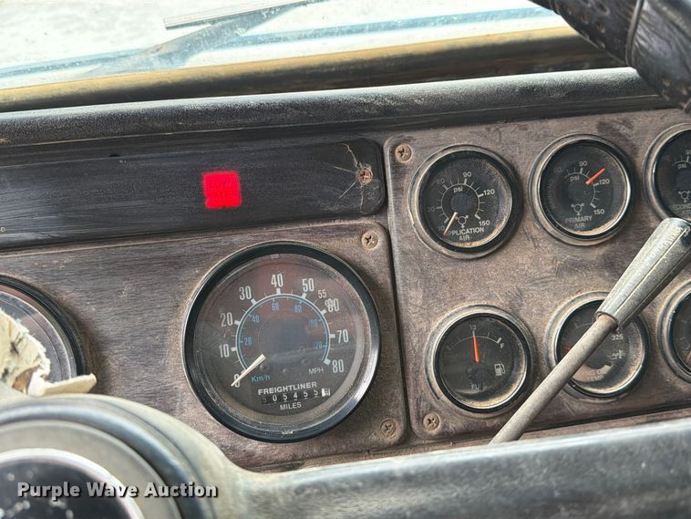 image for item EA0600 1987 Freightliner Conventional fuel / lube truck