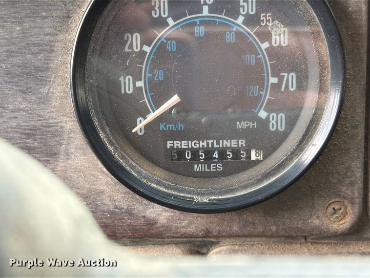 image for item EA0600 1987 Freightliner Conventional fuel / lube truck