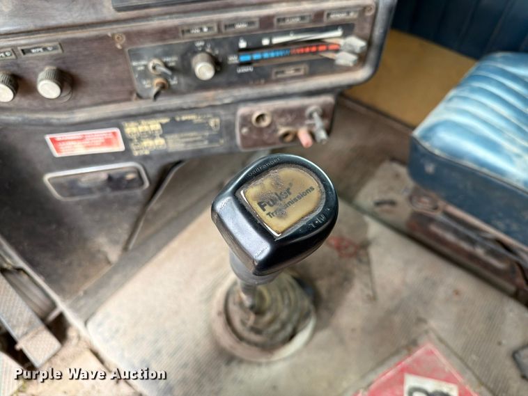 image for item EA0600 1987 Freightliner Conventional fuel / lube truck