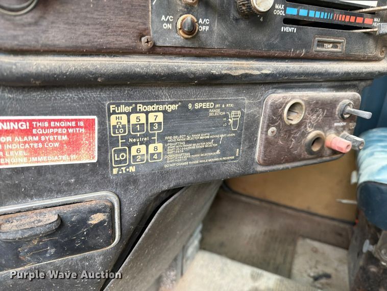 image for item EA0600 1987 Freightliner Conventional fuel / lube truck