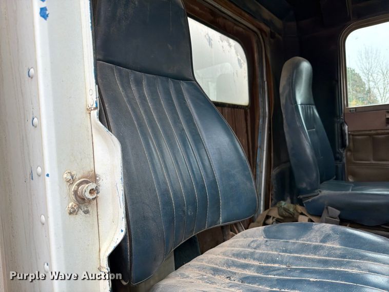image for item EA0600 1987 Freightliner Conventional fuel / lube truck