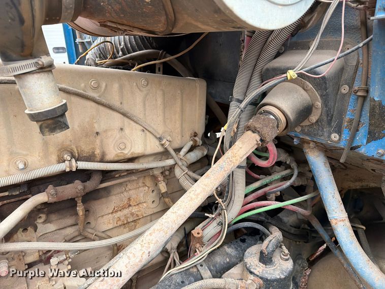 image for item EA0600 1987 Freightliner Conventional fuel / lube truck