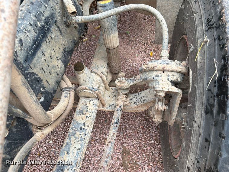 image for item EA0600 1987 Freightliner Conventional fuel / lube truck