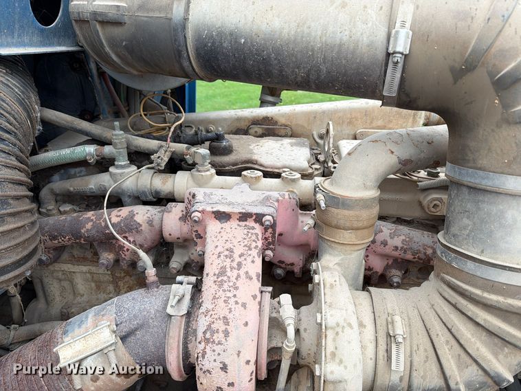 image for item EA0600 1987 Freightliner Conventional fuel / lube truck