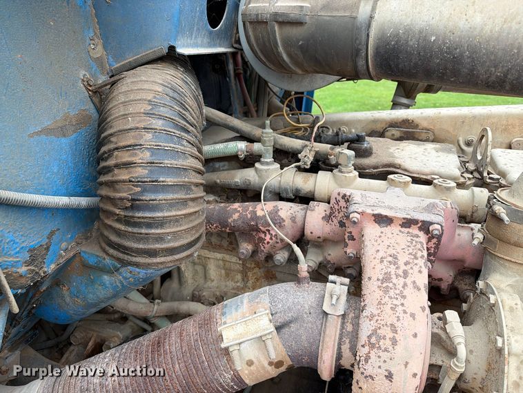 image for item EA0600 1987 Freightliner Conventional fuel / lube truck