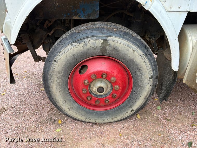 image for item EA0600 1987 Freightliner Conventional fuel / lube truck
