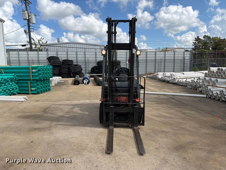 image for item EA7328 2003 Toyota 7FGU18 Forklift