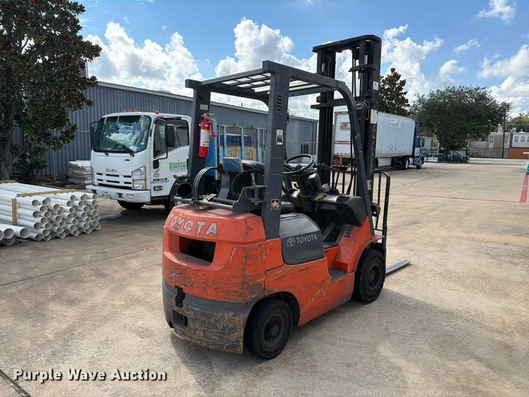 image for item EA7328 2003 Toyota 7FGU18 Forklift