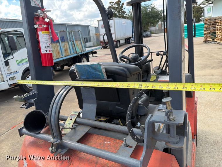image for item EA7328 2003 Toyota 7FGU18 Forklift
