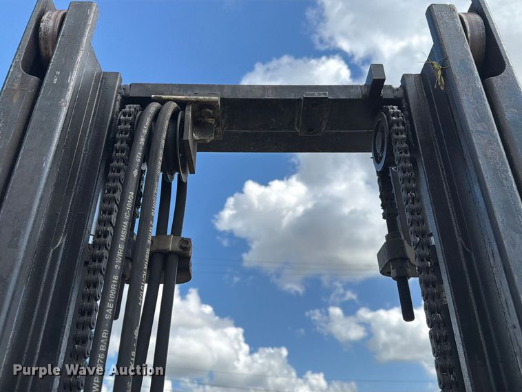 image for item EA7328 2003 Toyota 7FGU18 Forklift