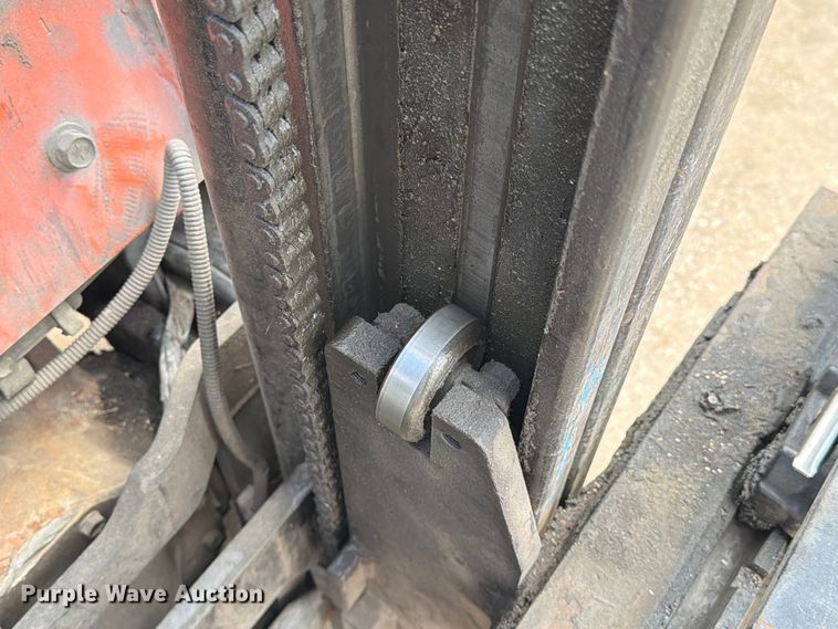 image for item EA7328 2003 Toyota 7FGU18 Forklift
