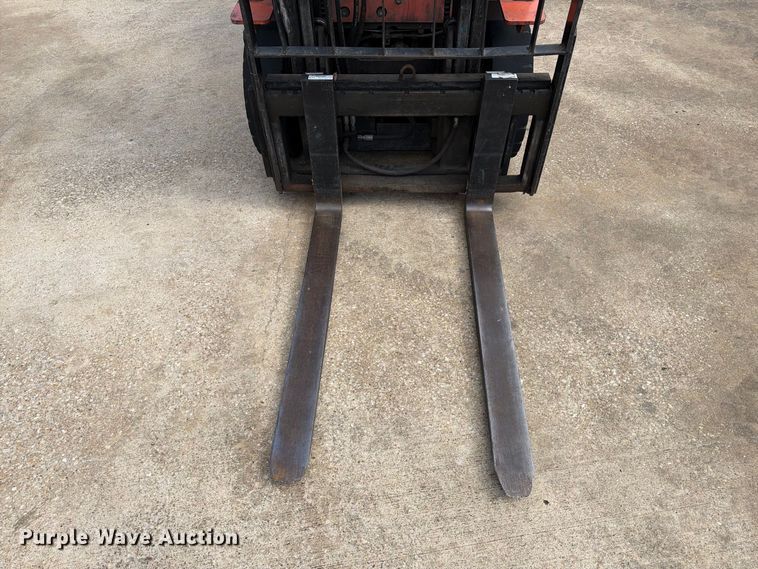 image for item EA7328 2003 Toyota 7FGU18 Forklift