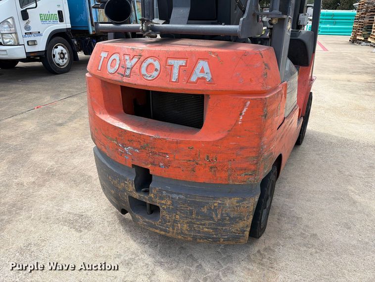 image for item EA7328 2003 Toyota 7FGU18 Forklift