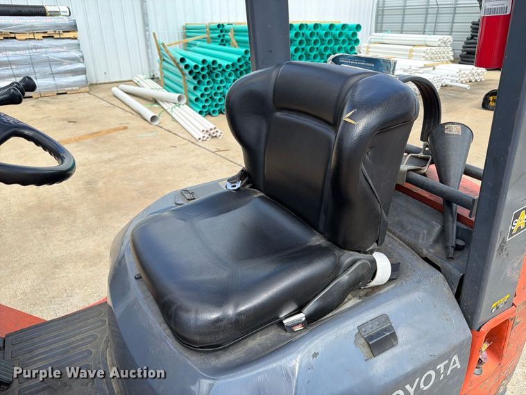 image for item EA7328 2003 Toyota 7FGU18 Forklift