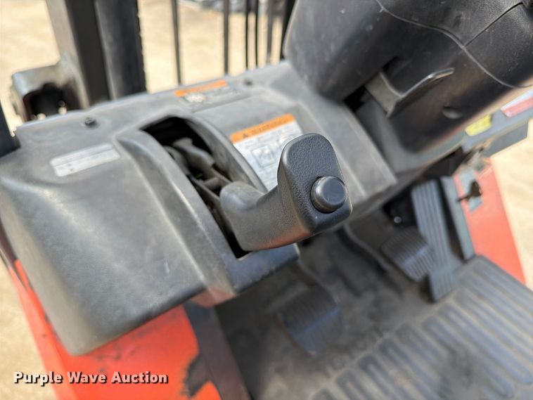 image for item EA7328 2003 Toyota 7FGU18 Forklift