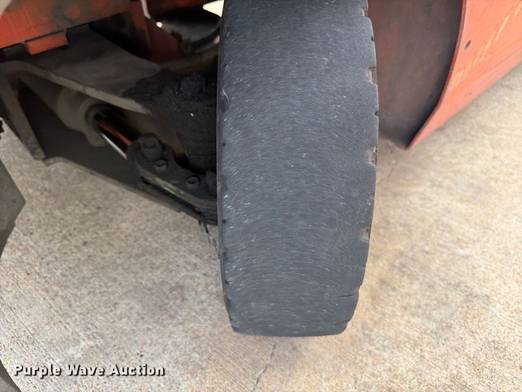 image for item EA7328 2003 Toyota 7FGU18 Forklift