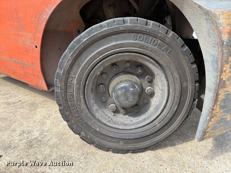 image for item EA7328 2003 Toyota 7FGU18 Forklift